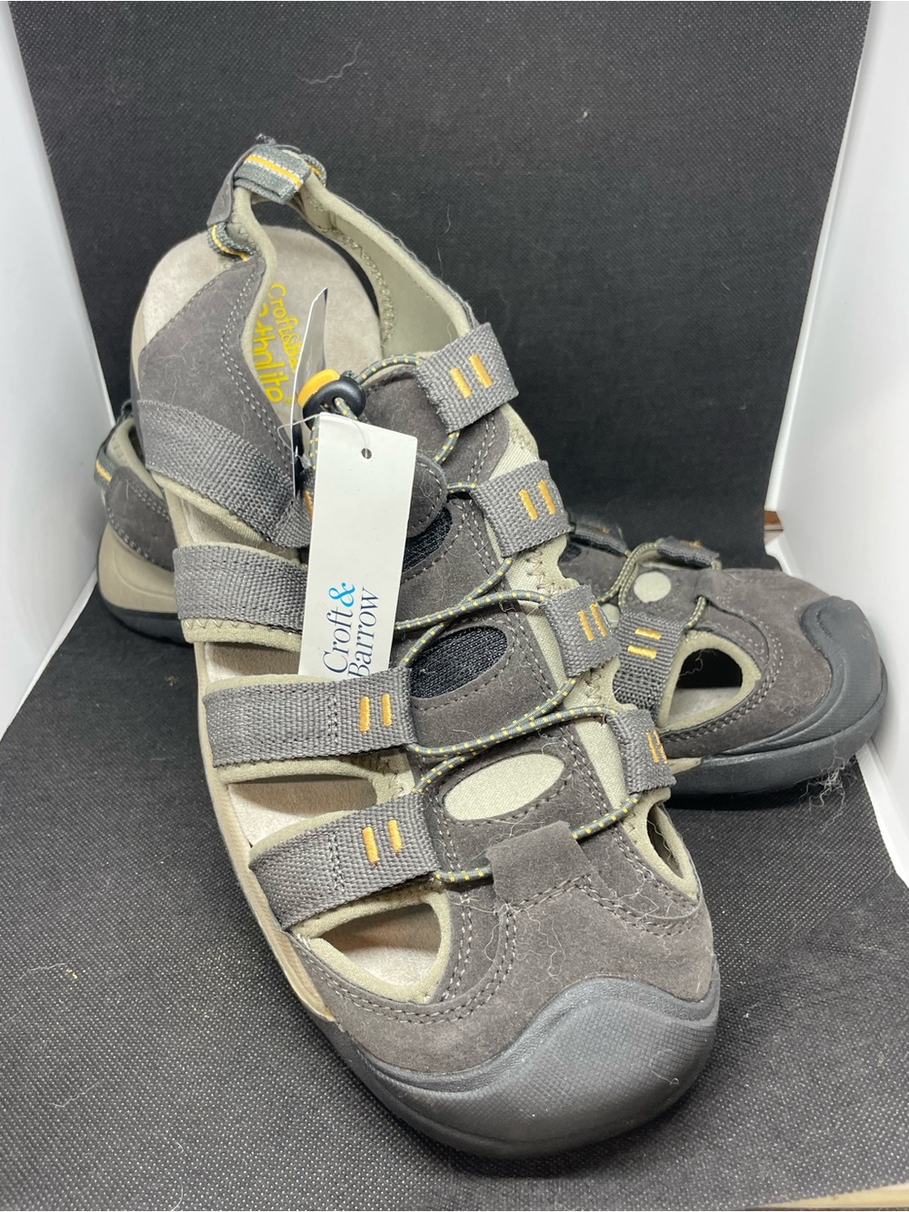 Croft & Barrow Combs Style Olive color Suede and Fabric Outdoor Sandals